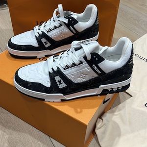 NIB Louis Vuitton LV Trainer Sneaker (US 10/ UK 9)